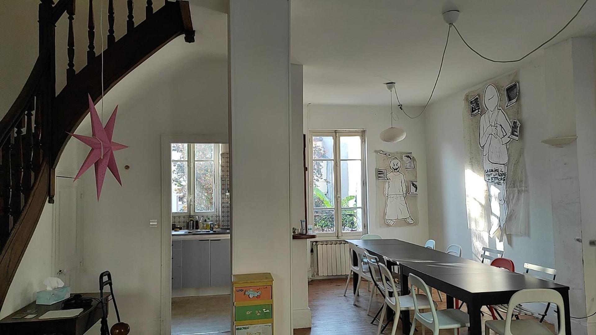 Grande Maison Ancienne Simple Et Spacieuse. Vichy Eksteriør bilde